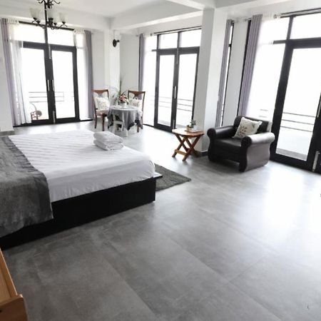 Medom'S Bnb Kohima Bagian luar foto